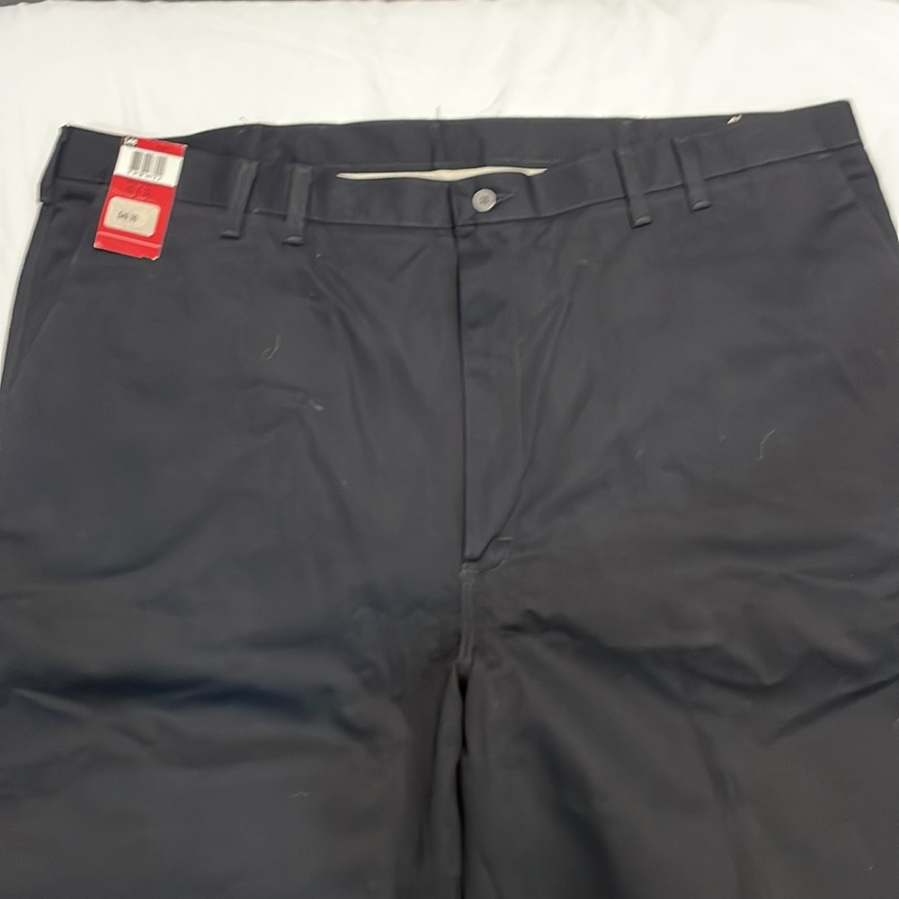 Men's Size 46-32 Black Lee's Performance Khakis